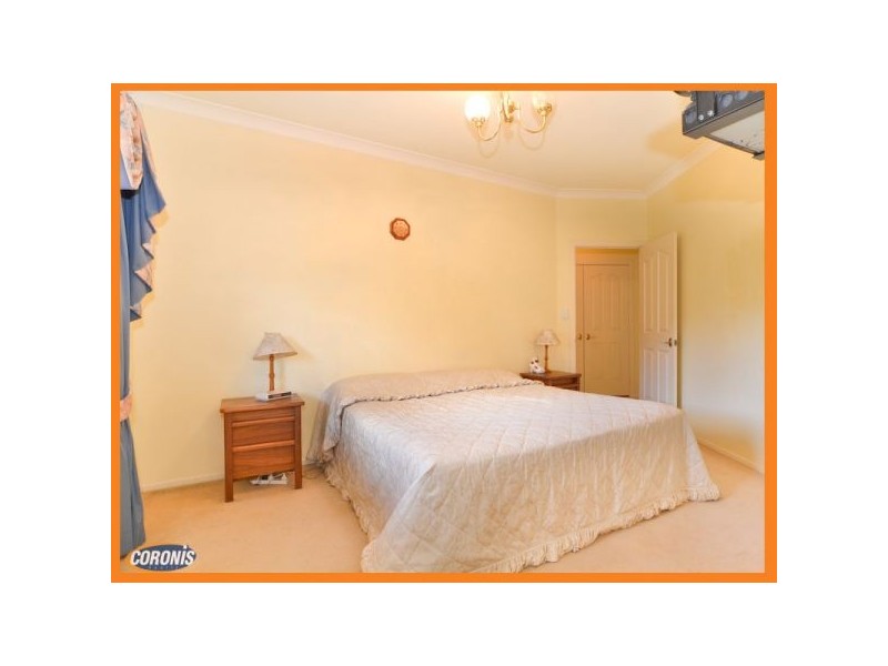 10 Mansfield Place, Mansfield QLD 4122