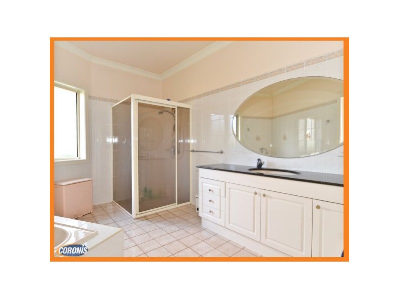 10 Mansfield Place, Mansfield QLD 4122