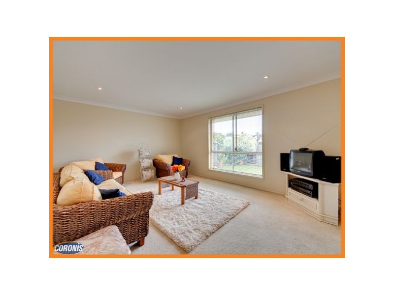 8 Medeo Court, Eatons Hill QLD 4037
