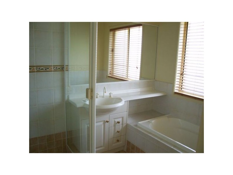 Arana Hills QLD 4054