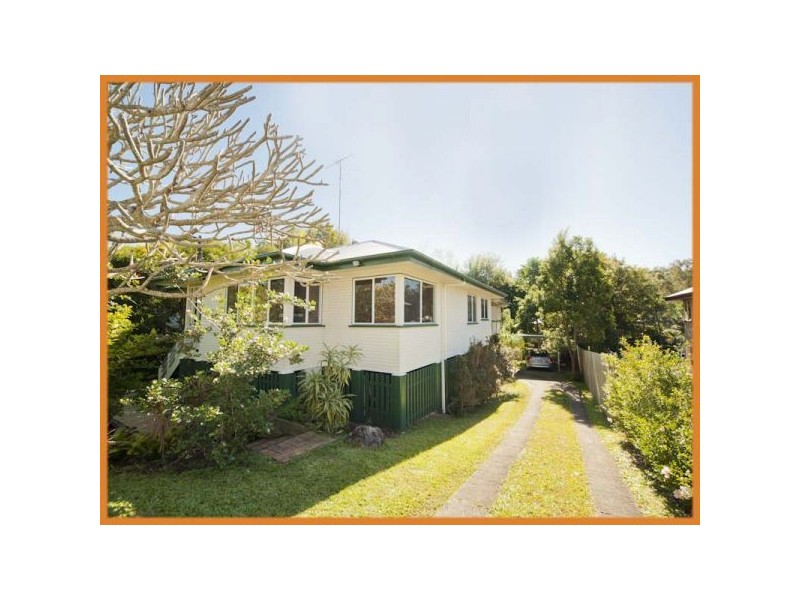 74 Diamond Street, Holland Park QLD 4121