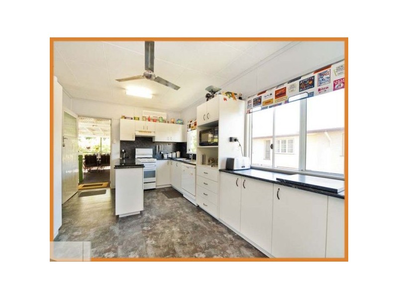 74 Diamond Street, Holland Park QLD 4121