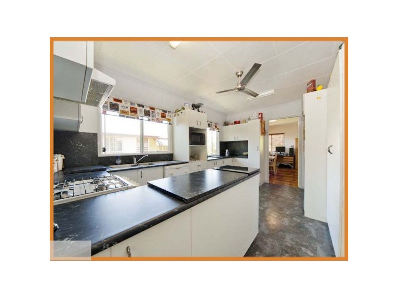 74 Diamond Street, Holland Park QLD 4121