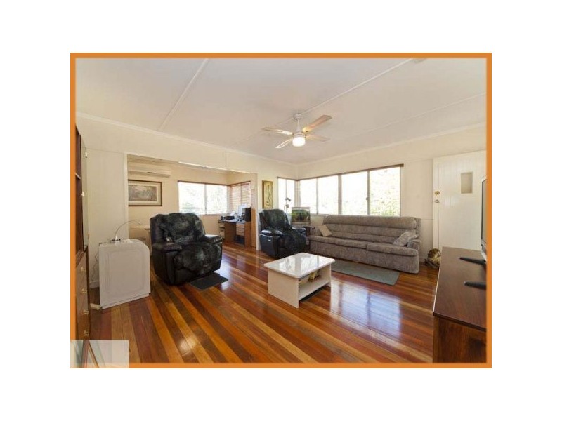 74 Diamond Street, Holland Park QLD 4121