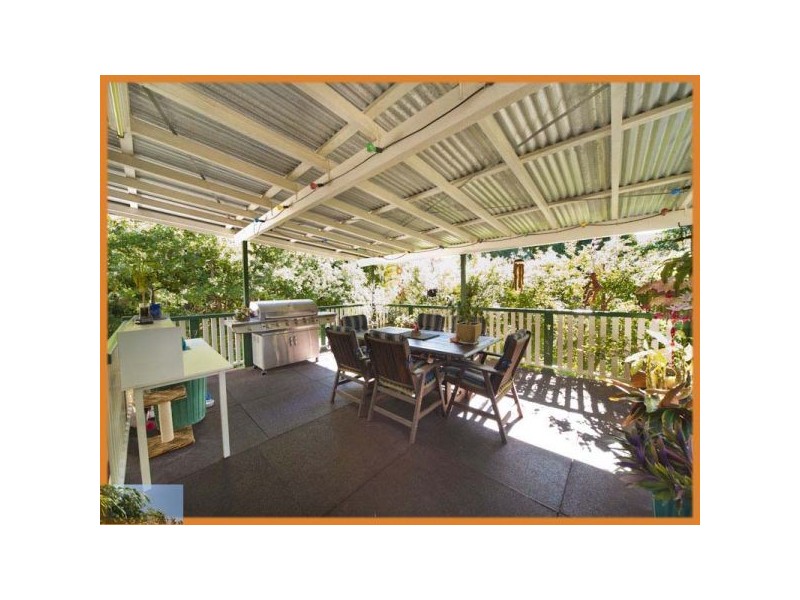 74 Diamond Street, Holland Park QLD 4121