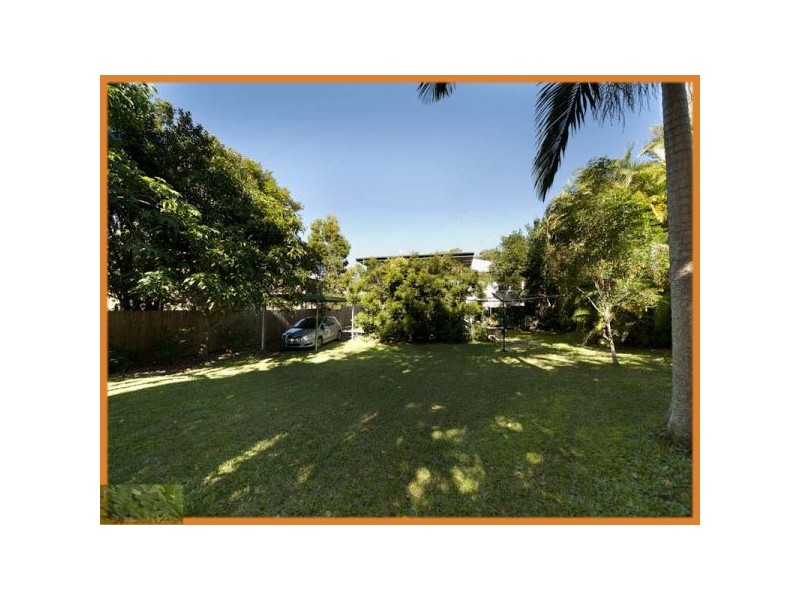 74 Diamond Street, Holland Park QLD 4121