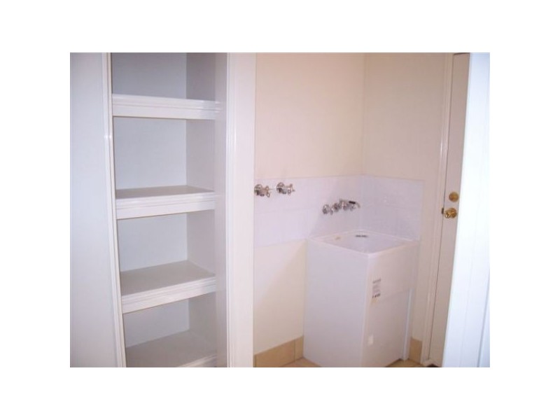 8 Quandong Crescent, Arana Hills QLD 4054