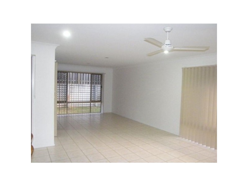 10 Melissa Court, Kallangur QLD 4503