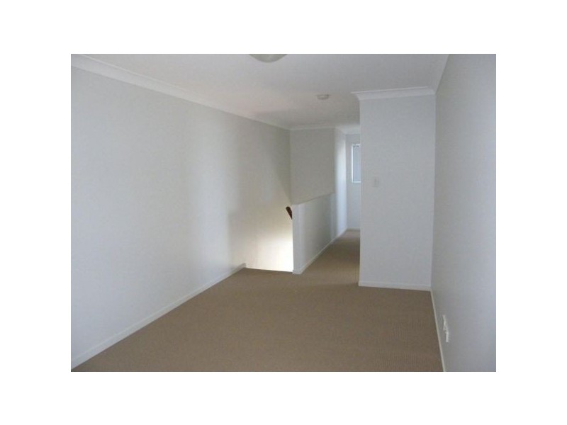 1/4 Sugarglider Court, Morayfield QLD 4506