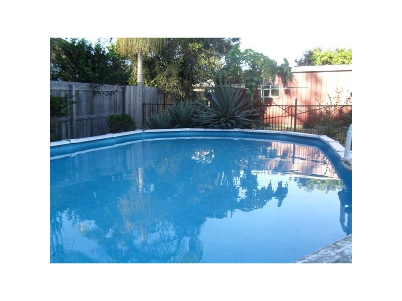 18 Crestleigh Court, Morayfield QLD 4506