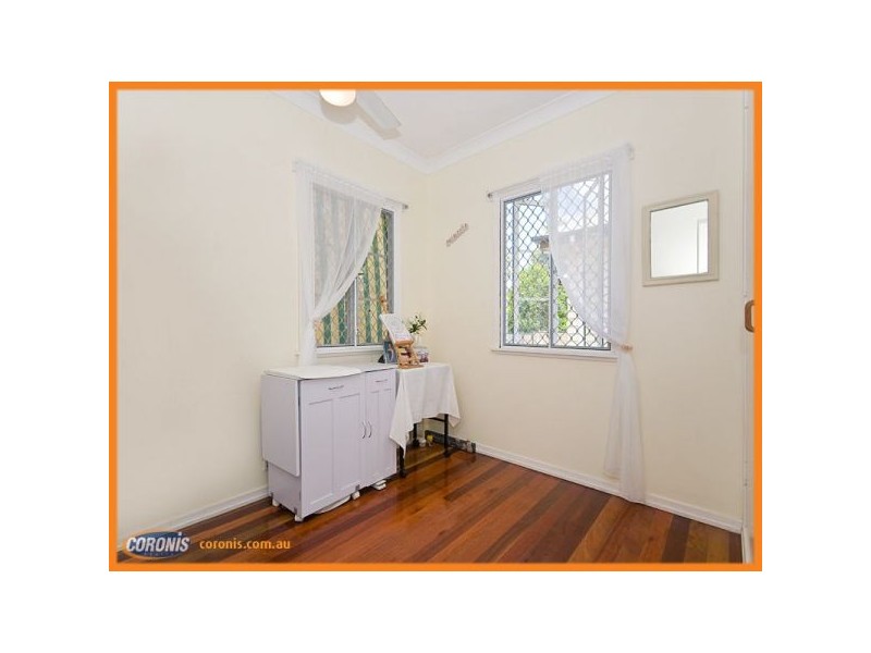 30 Arundal Street, Brighton QLD 4017