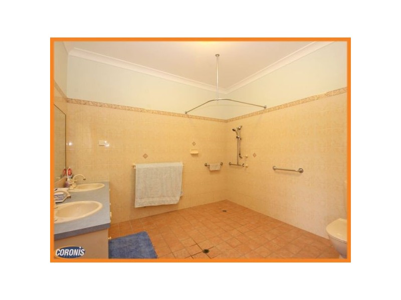 106 Wattlebird Drive, Elimbah QLD 4516