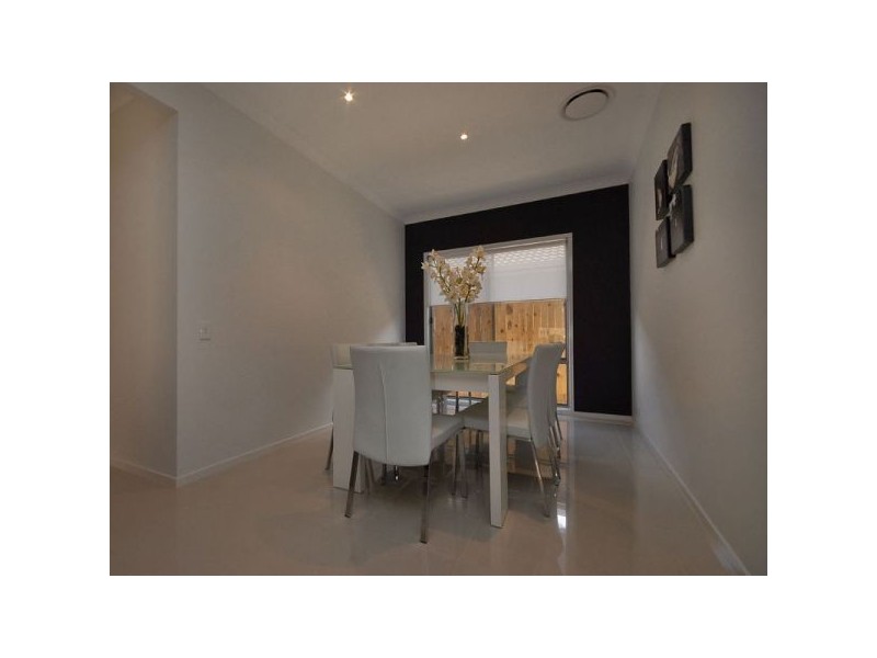 8 Glider Street, North Lakes QLD 4509