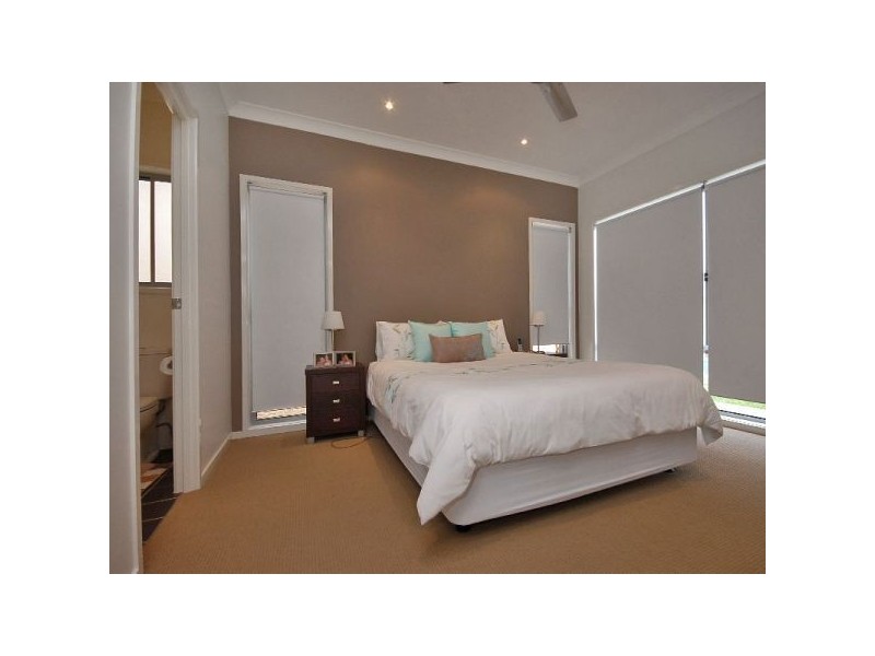 8 Glider Street, North Lakes QLD 4509