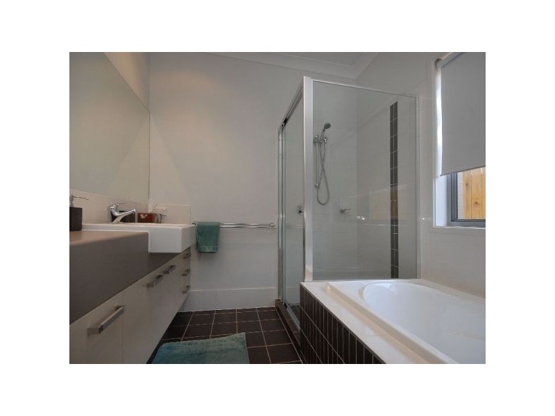 8 Glider Street, North Lakes QLD 4509