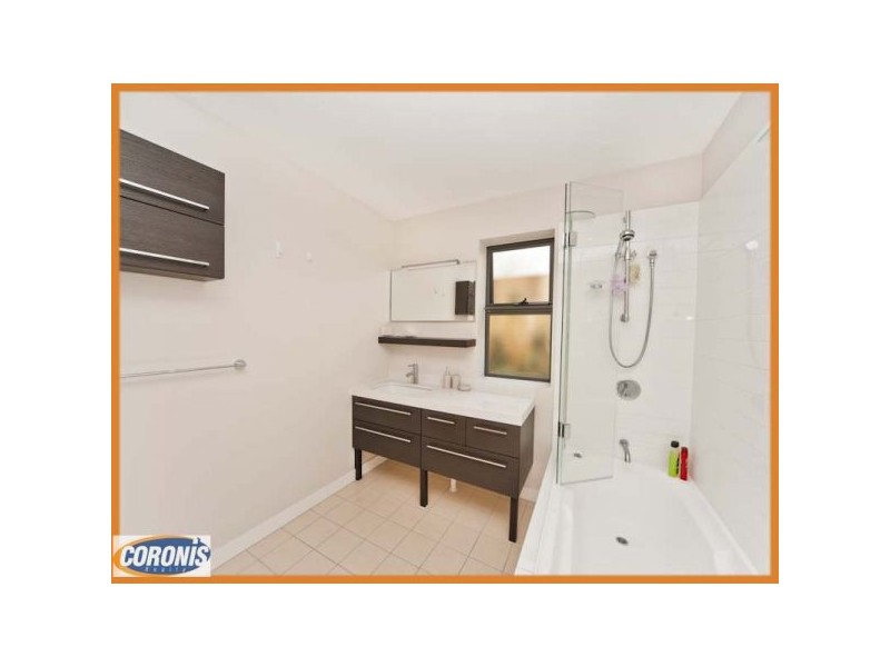 2/85 Nudgee Road, Hamilton QLD 4007