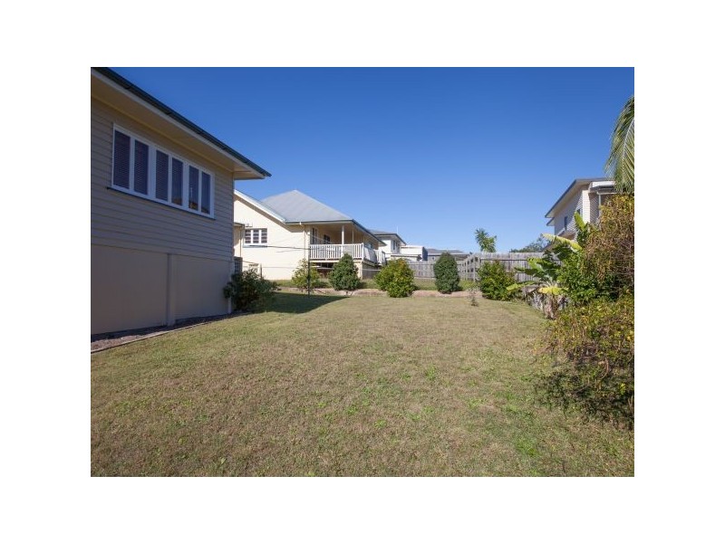 77 Bundah Street, Camp Hill QLD 4152