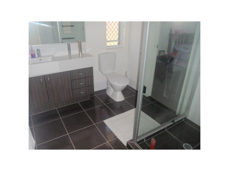 16 Shimao Circuit, North Lakes QLD 4509