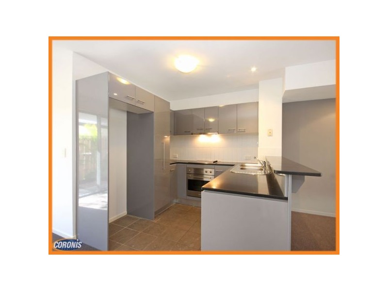 1/126 Turner Street, Scarborough QLD 4020