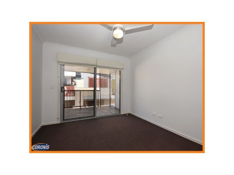 1/126 Turner Street, Scarborough QLD 4020