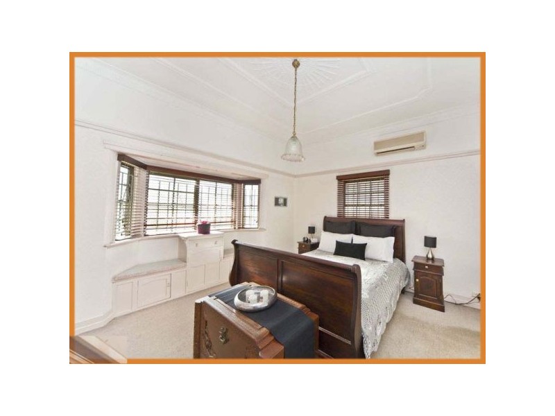 23 Aloomba Rd, Ashgrove QLD 4060