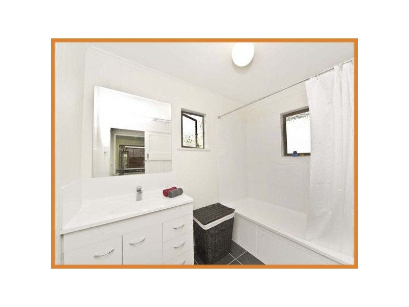 23 Aloomba Rd, Ashgrove QLD 4060