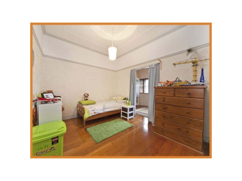 23 Aloomba Rd, Ashgrove QLD 4060