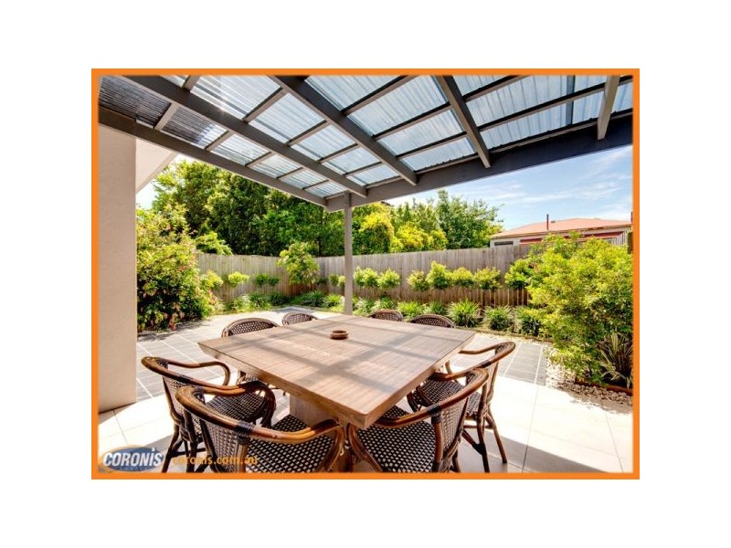2/85 Nudgee Road, Hamilton QLD 4007
