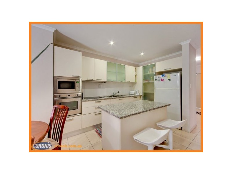 2/85 Nudgee Road, Hamilton QLD 4007