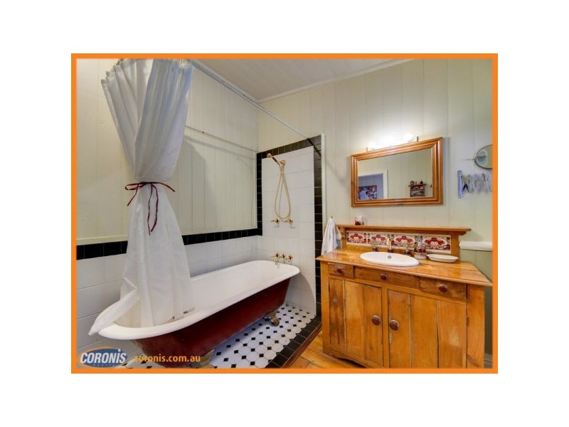 16 Somerset Street, Windsor QLD 4030