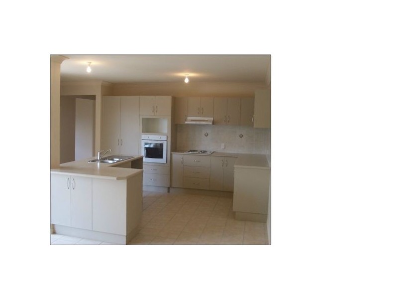 16 Lavender Court, Bray Park QLD 4500