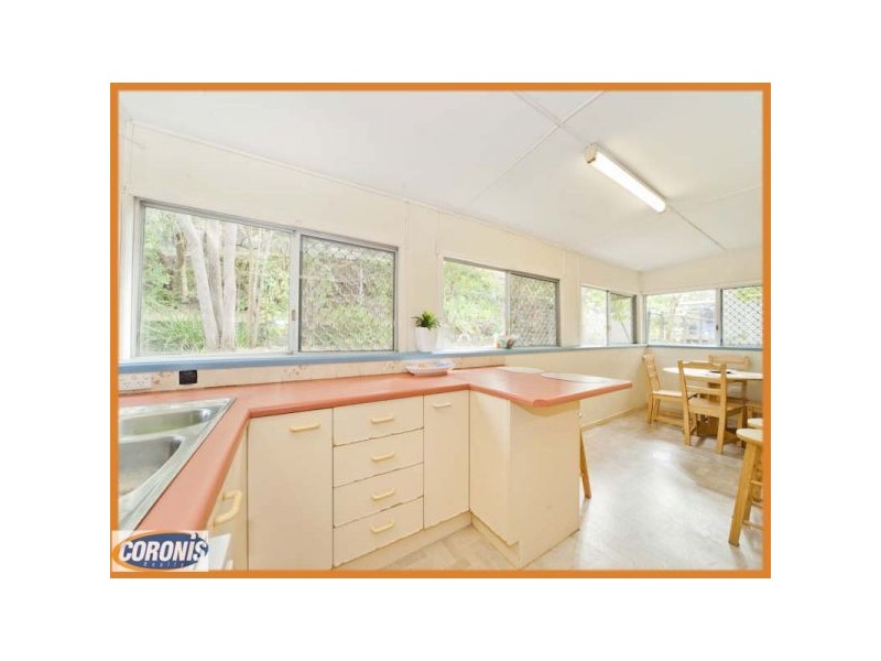 5 Roseglen Street, Greenslopes QLD 4120