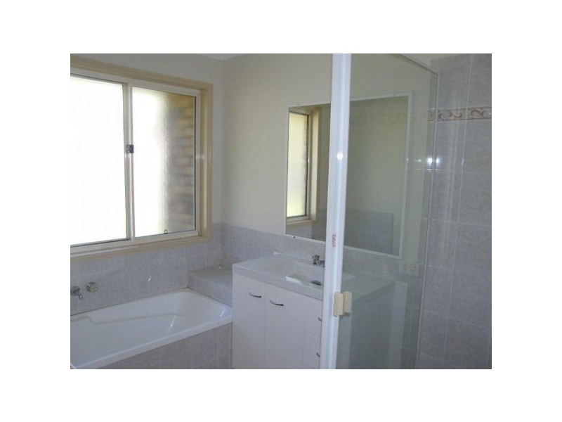 17 Bream Court, Sandstone Point QLD 4511