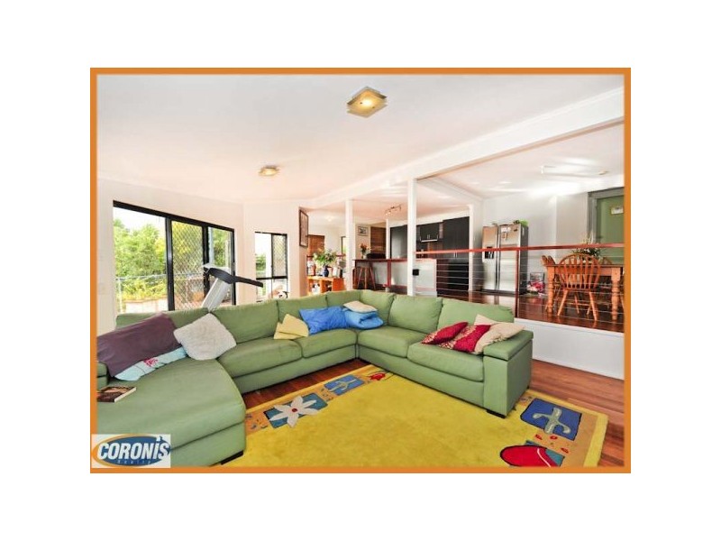 17 Valerie Close, Edens Landing QLD 4207