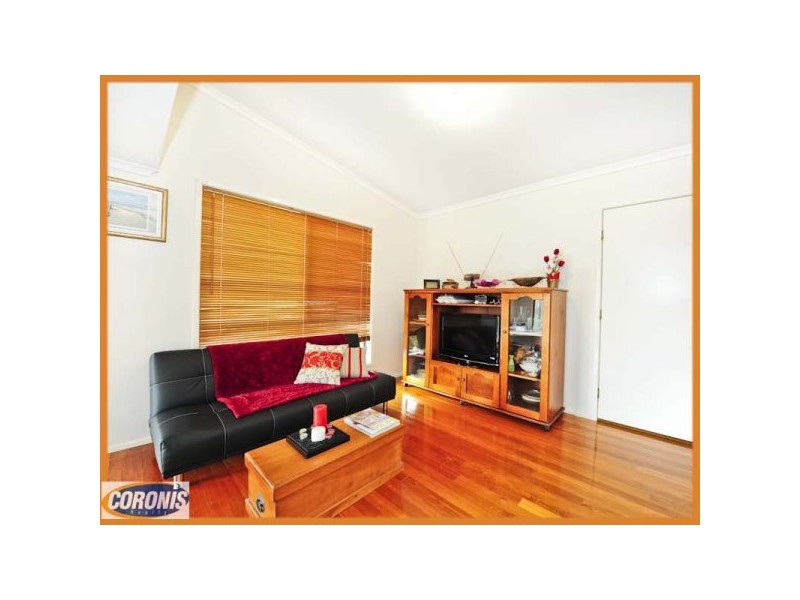 17 Valerie Close, Edens Landing QLD 4207