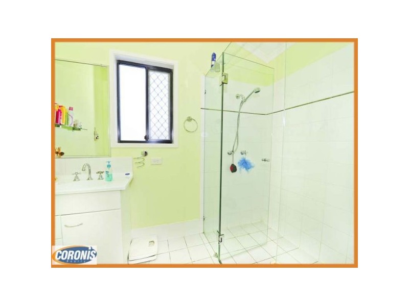 17 Valerie Close, Edens Landing QLD 4207