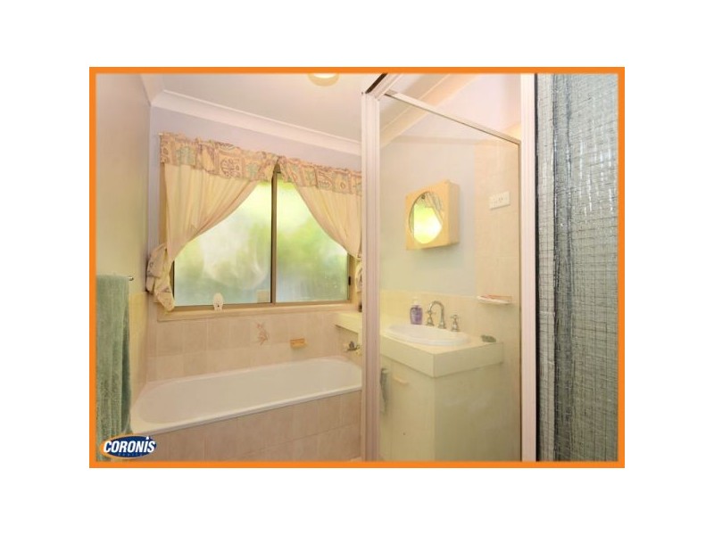 10 Poplar Place, Kallangur QLD 4503