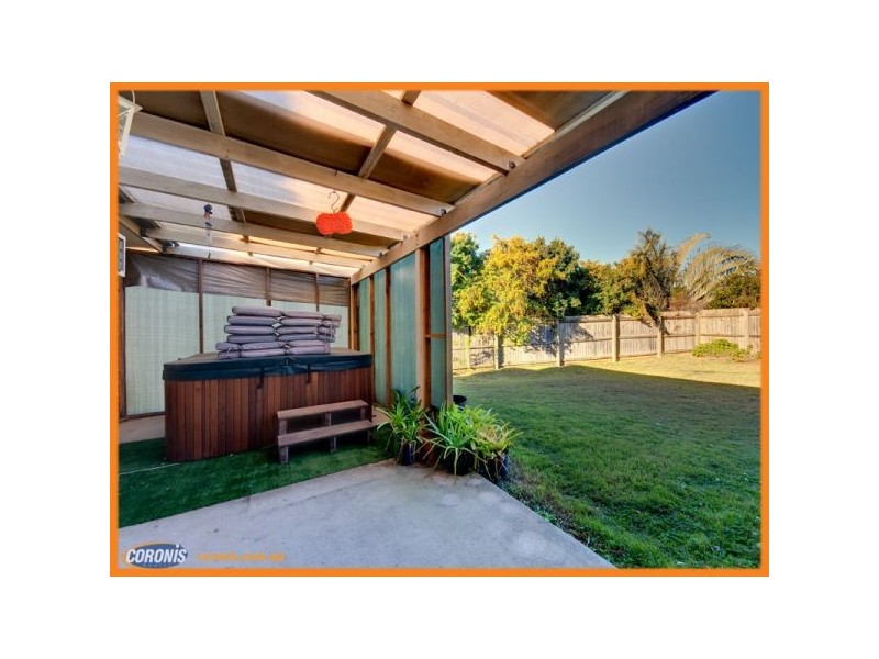 37 Raffindale Avenue, Dakabin QLD 4503