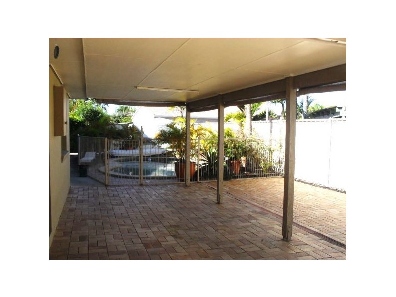 8  Morris Road, Kippa-ring QLD 4021