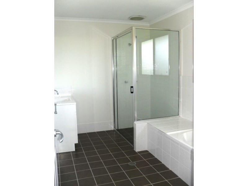 8  Morris Road, Kippa-ring QLD 4021