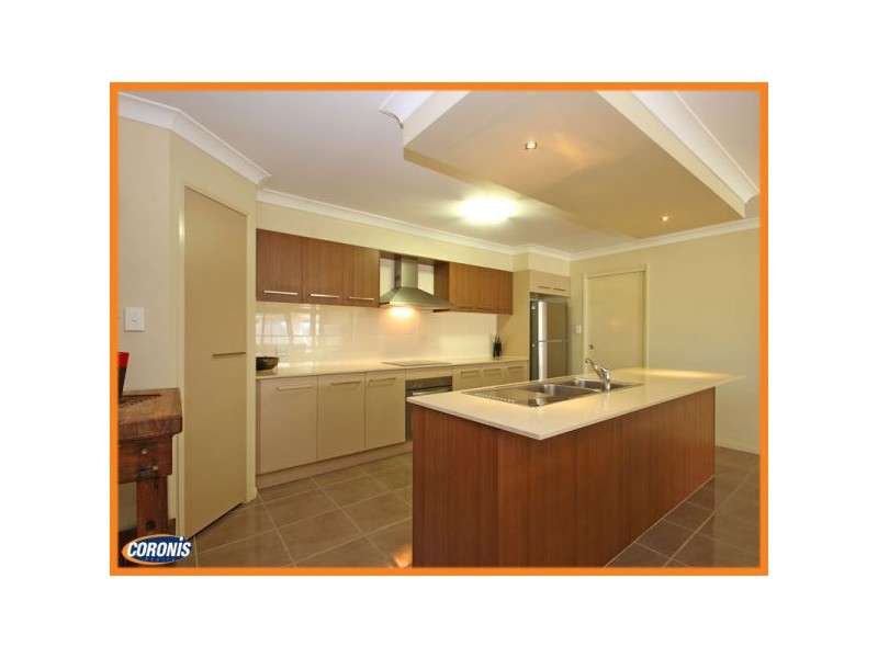 7 Azure Place, Narangba QLD 4504