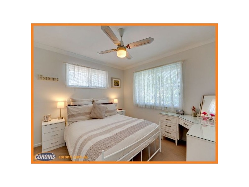 6 Barney Street, Arana Hills QLD 4054