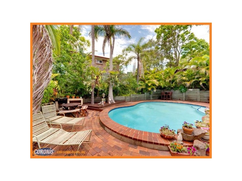 6 Barney Street, Arana Hills QLD 4054