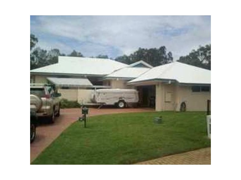 12 Bayswater Close, Sandstone Point QLD 4511