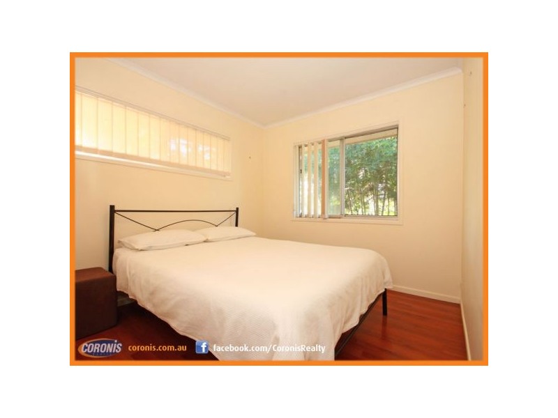 12 Mona Vale Way, Petrie QLD 4502