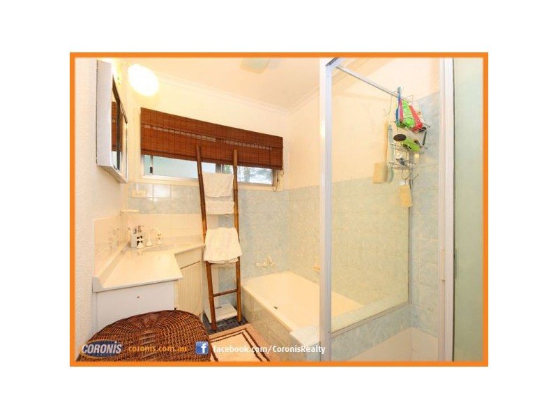 12 Mona Vale Way, Petrie QLD 4502