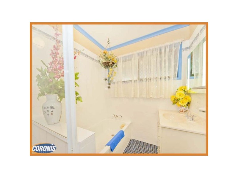 4 Federation Drive, Bethania QLD 4205