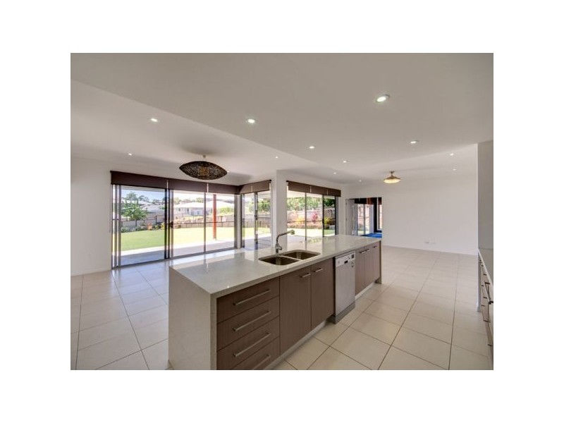 7 Anna Court, Cashmere QLD 4500