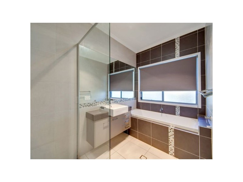 7 Anna Court, Cashmere QLD 4500