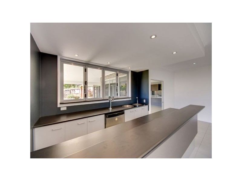 7 Anna Court, Cashmere QLD 4500